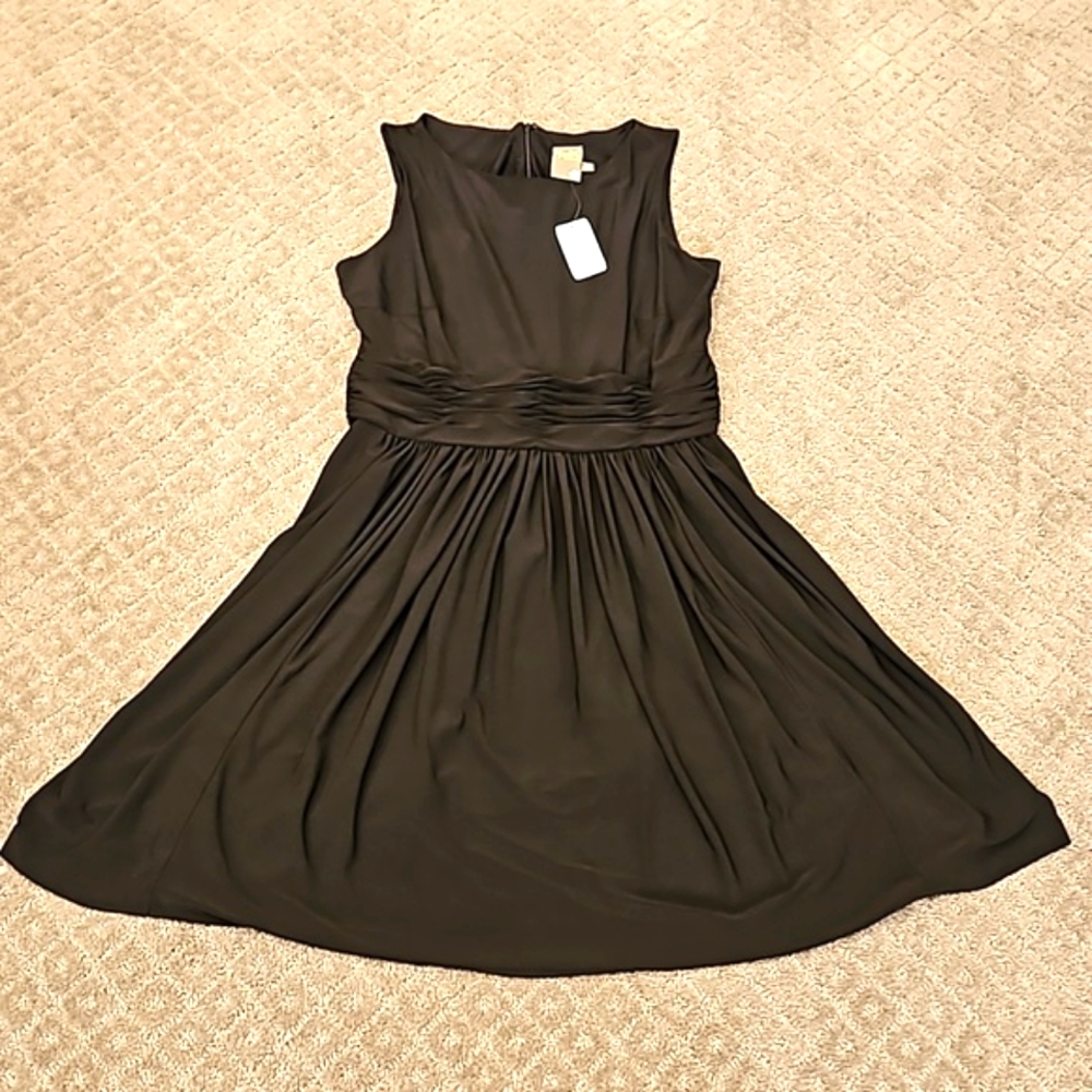 Taylor Black Sleeveless Dress